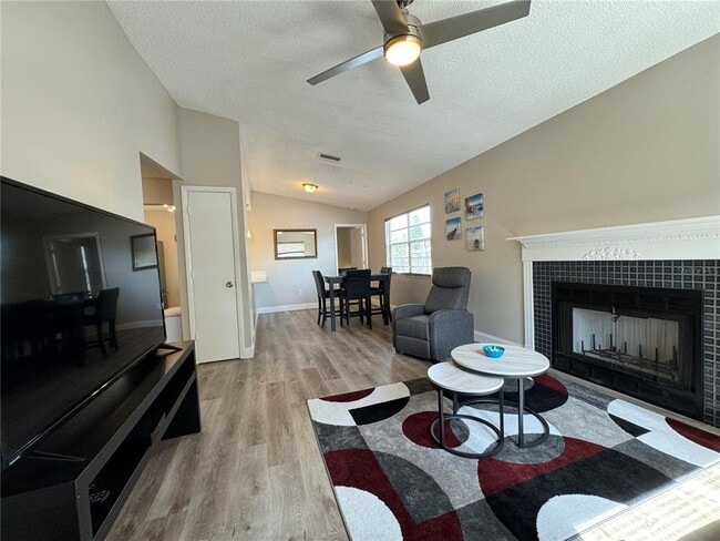 Photo - 3811 59th Ave W Unidad 3811