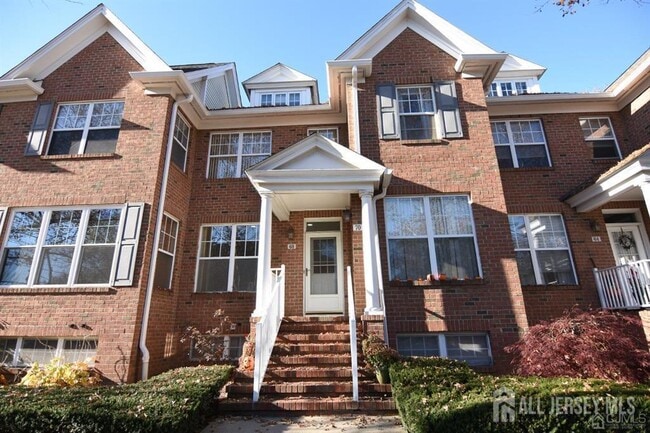 Building Photo - 68 Franklin School Way