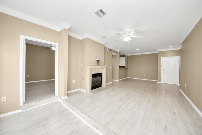 Photo - 2400 McCue Rd Unidad 333