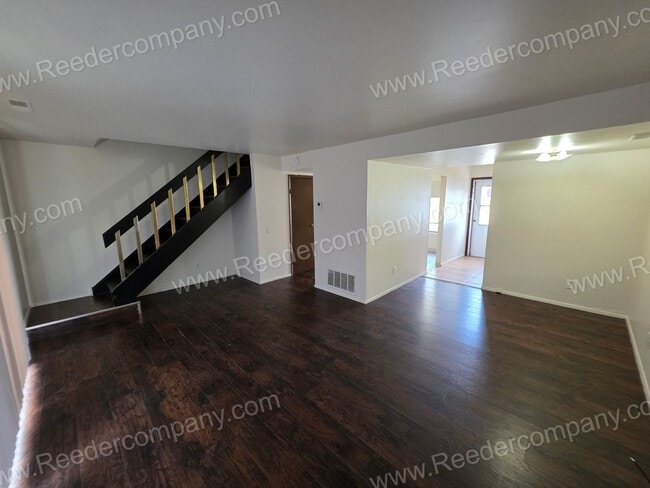 Photo - Beautiful 3 Bedroom Townhouse across from Morton High School!