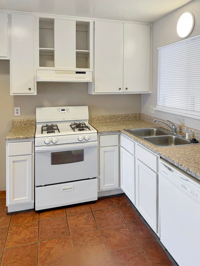 Photo - 43320 Texas Ave