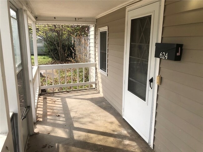 Photo - 624 N Wright St