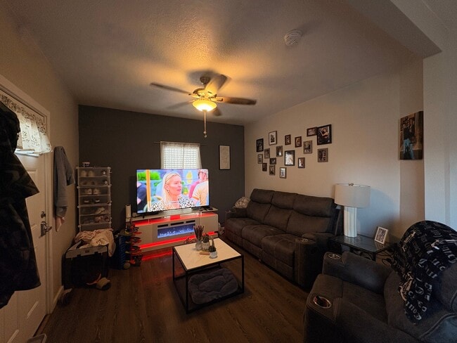 Photo - 1101 Crystal Pl