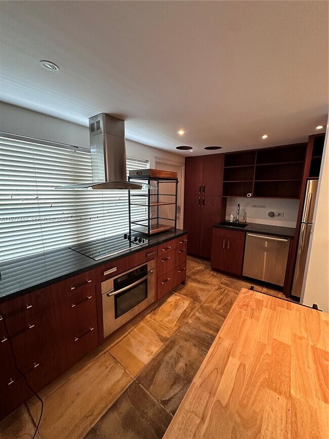 Photo - 6865 Bay Dr Unidad 5