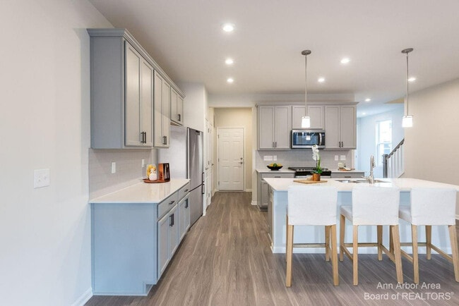 Photo - 2801 Willow Ct Unit 16