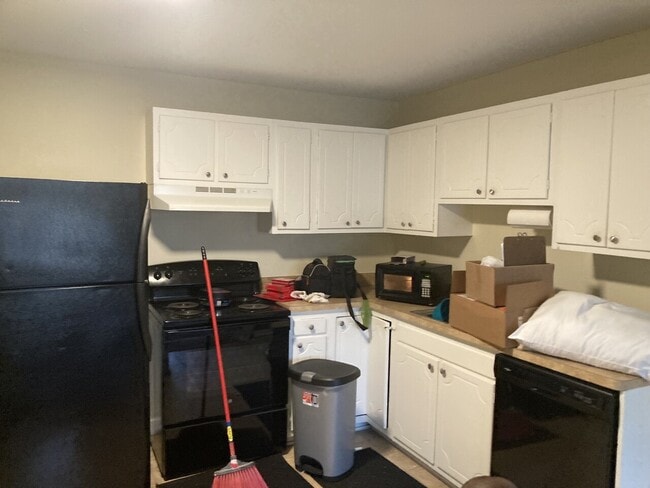 Photo - Hilltop Apartments Unit 89-14