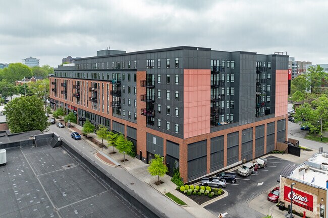 Hub Lexington Upper