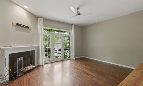 Photo - 745 N Wood St