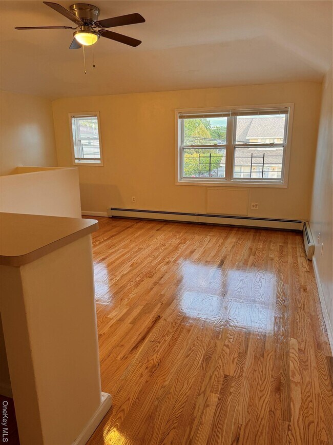 Photo - 138-06 219th St Unidad 2