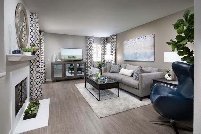 2BR, 2BA - 1182 SF