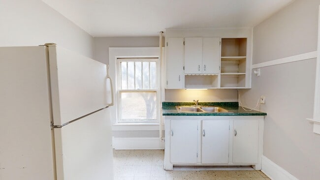 Photo - 2196 6th St SW