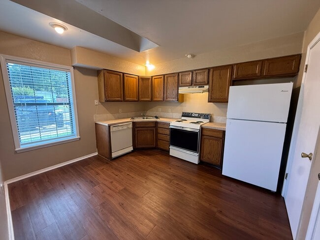 Photo - 2624 W C St
