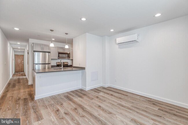Photo - 751 N 43rd St Unit 101