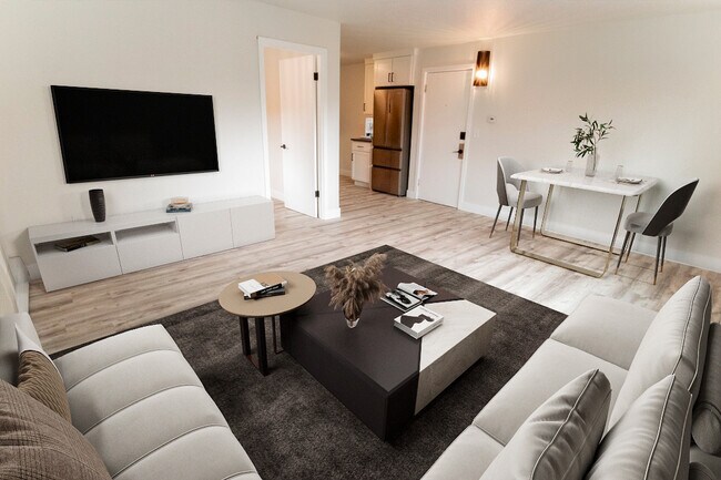 Renovated 1 BR, 1 BA - Living Room