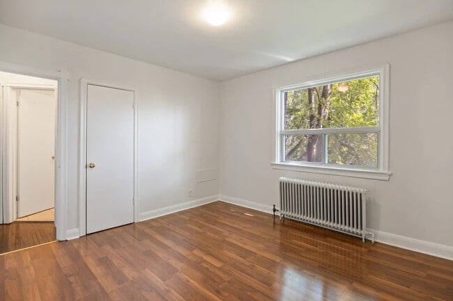 Photo - Folcroft Apartments