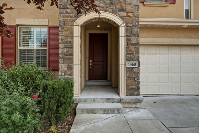 Photo - 1360 E Foxmont Ln