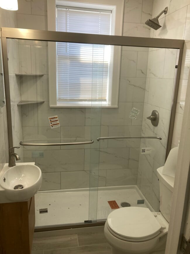 Photo - 73 E Main St Unit Apartment B