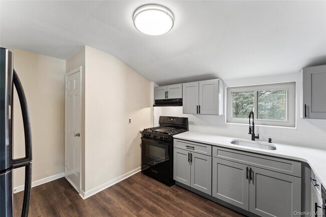 Photo - 66 Denton Ave