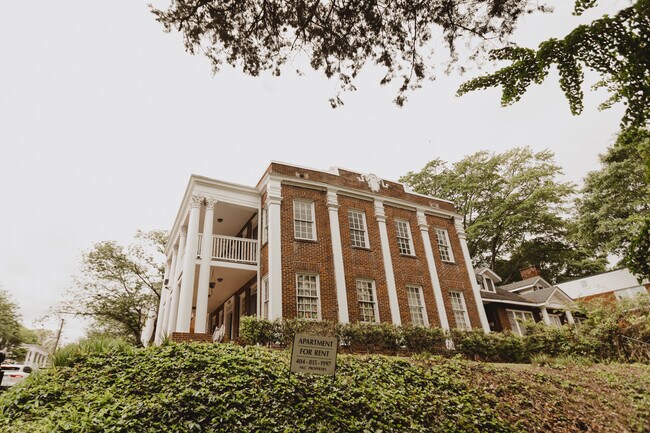 Virginia Court Apartments - Virginia Court Apartments