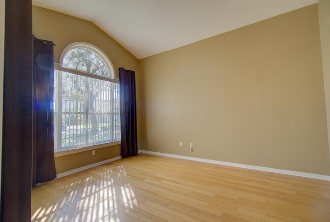 Photo - 1577 Cherry Ridge Dr