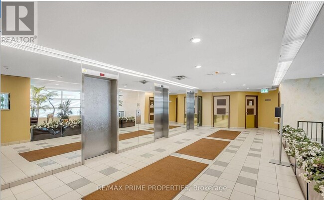 Photo - 3050 Ellesmere Rd Unit 821