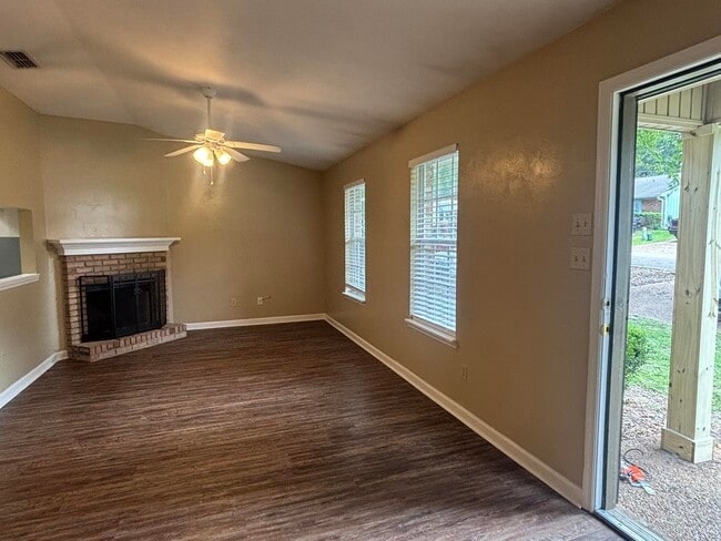 Photo - 447 Richview Park Cir W