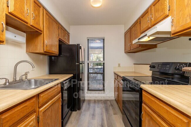 Photo - 2800 Kalmia Ave Unidad APT A219