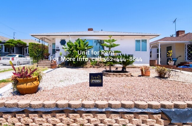 Photo - House - 3 Bedrooms / 2 Baths / Montebello