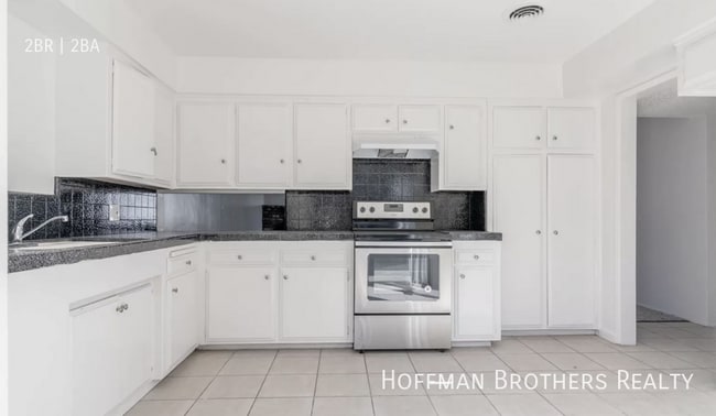 Photo - 3624 Dana St