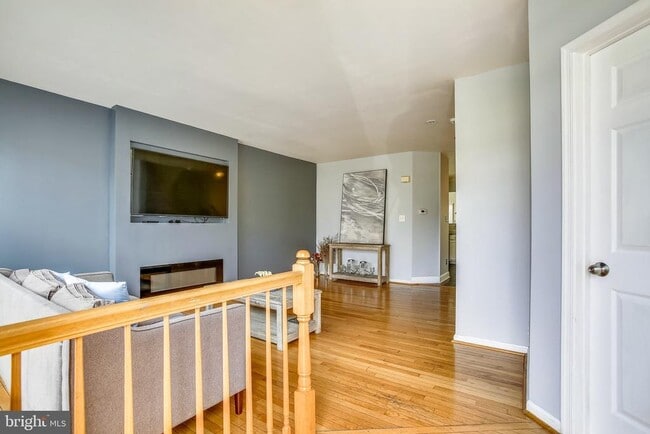 Building Photo - 3850 Koval Ln Rental