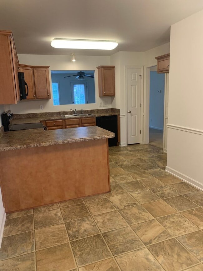 Photo - 3 Bedroom Rental on Cul-De-Sac!