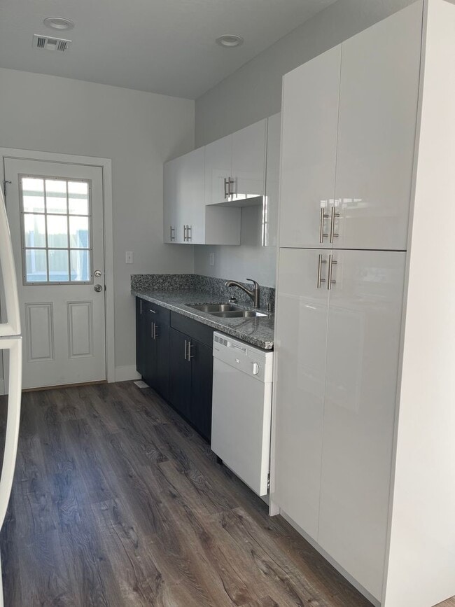 Photo - 3 Bedroom in Pahrump Unit 4