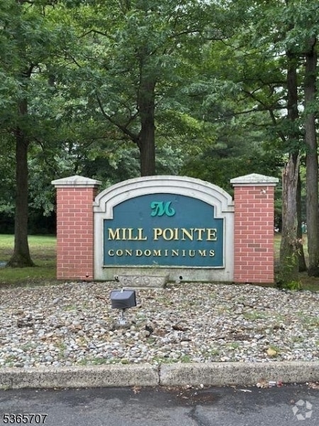 Building Photo - 281 College Dr Rental