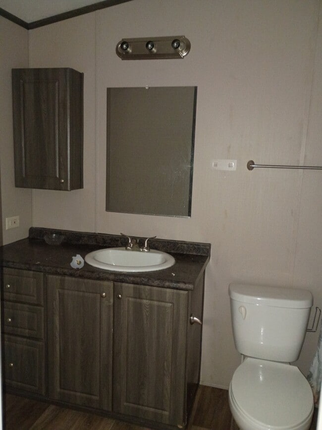Photo - 4250 Blount Rd