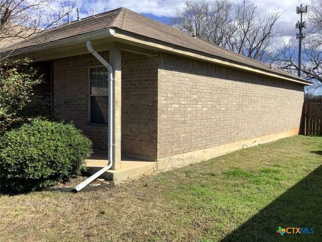 Photo - 1126 Misty Acres Dr Townhome
