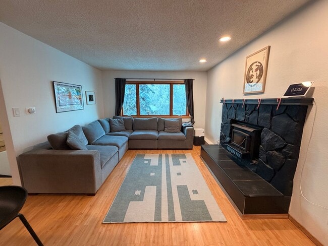 Photo - A beautiful (3) bed home in a desirable location!  Don't miss it!