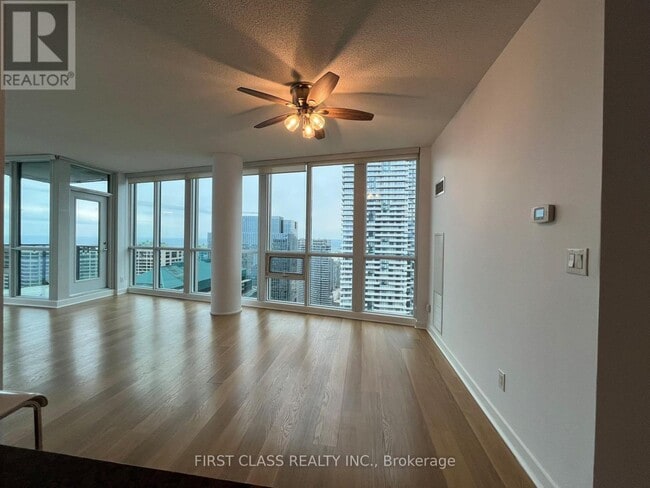 Photo - 33 Bay St. Unit 4112