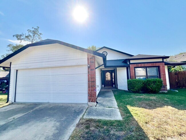 **MOVE IN SPECIAL!** 3 Bedroom 2 Bath Home... - **MOVE IN SPECIAL!** 3 Bedroom 2 Bath Home...