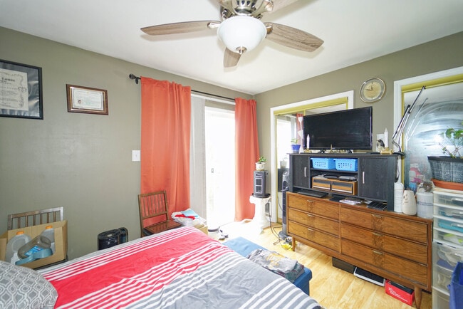 Photo - 389 Meadow Green Ln