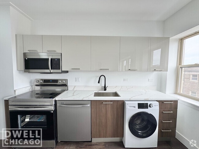 Building Photo - 1553 W Hollywood Ave Rental