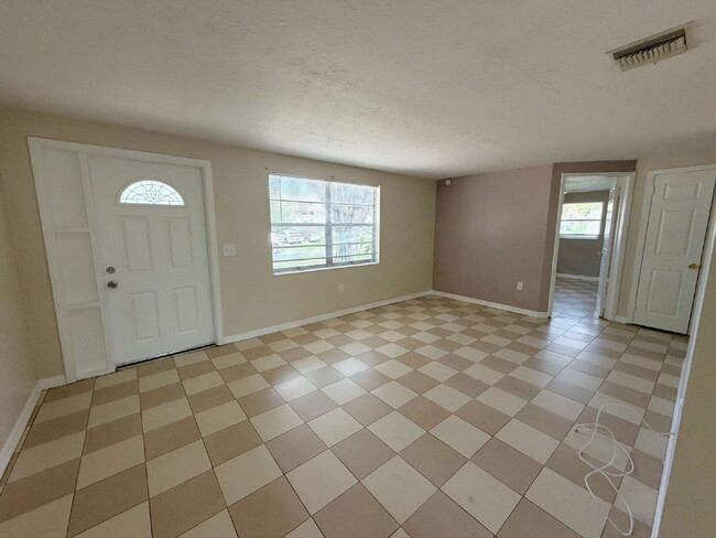 Photo - "Charming 3-Bed, 2-Bath on Jackson Street"