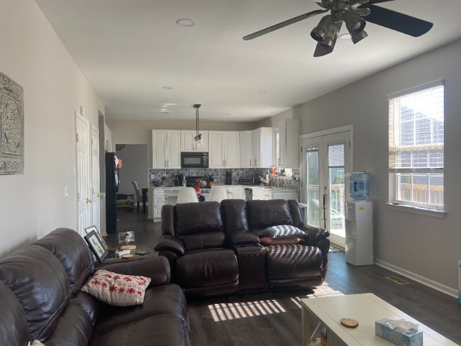 321 Pommel Ln