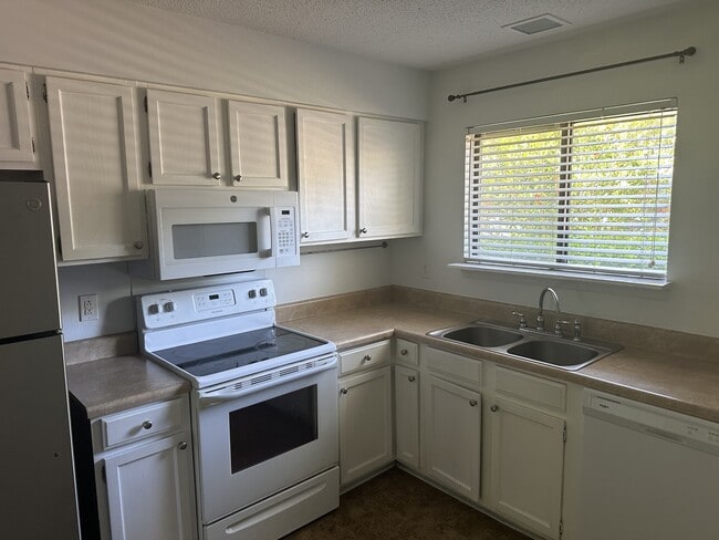 Photo - 2900 Heathstead Place