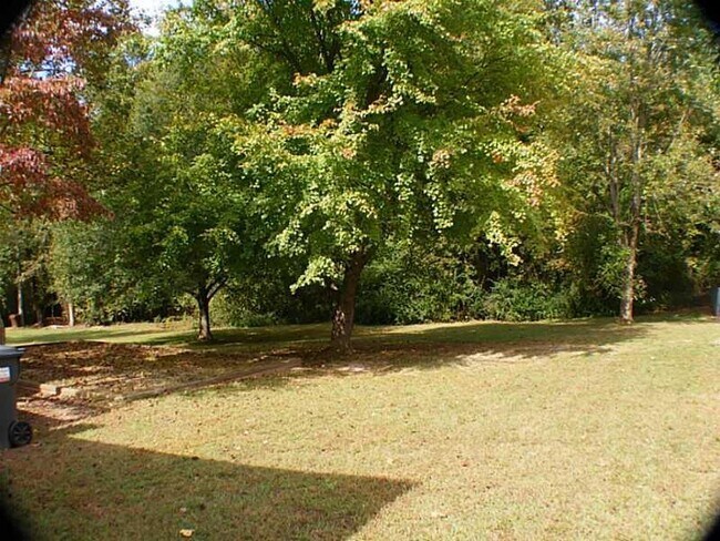 Photo - 180 Bruce Ct