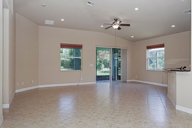 Photo - 5561 57th Way