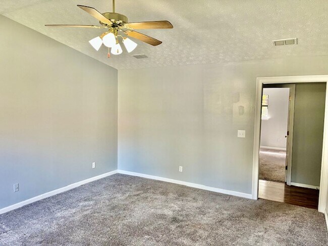 Photo - 131 Woods Rd NW Unidad Woods Rd #131B