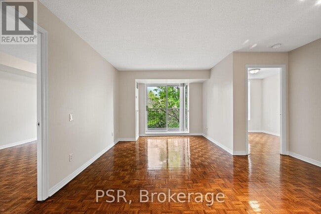 Photo - 515 Rosewell Ave Unit 312