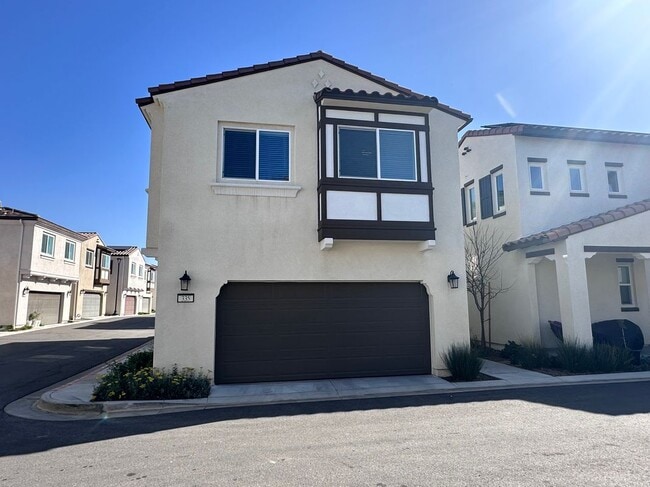 Photo - 335 S Carson Ct