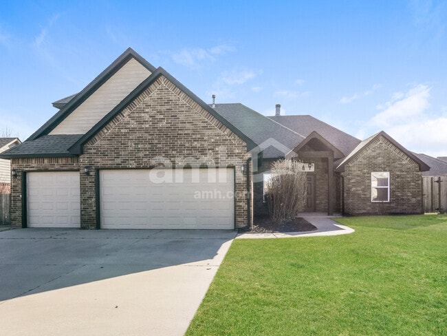 Building Photo - 11220 NW 102nd St