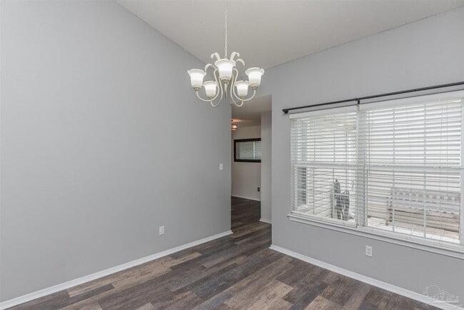 Photo - 617 Hanley Downs Dr